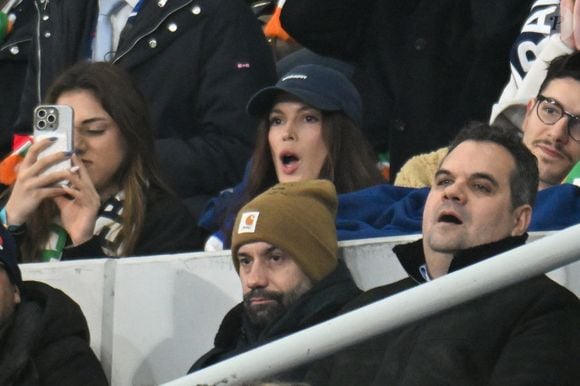 Iris Mittenaere - Célébrités dans les tribunes du match d'ouverture du Tournoi des six nations : France-Irlande (36-14) au Stade de France à Saint-Denis le 5 février 2026. © Lionel Urman/Bestimage