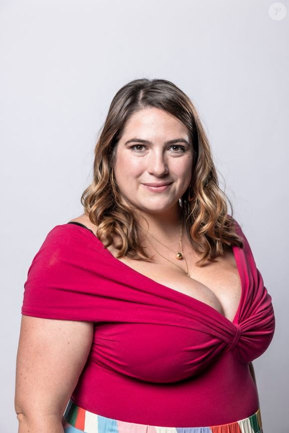 de premier jour de tournage le 14/08/2015 à mon dernier plan l’été dernier (dernière slide). Si ça me serre le coeur de lui dire au revoir, je ressens surtout une immense  

Exclusif - Charlotte Gaccio - Studio - Enregistrement de l'émission "La chanson secrète", présentée par N.Aliagas et diffusée le 29 décembre sur TF1
© Guillaume Gaffiot-Cyril Moreau / Bestimage