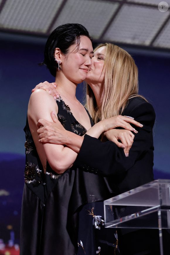 Ryūsuke Hamaguchi, Virginie Efira - Cérémonie de clôture du 79ème Festival International du Film de Cannes, le 23 mai 2026. © Borde-Jacovides-Moreau / Bestimage