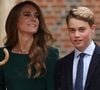 Ces changements font suite aux inquiétudes exprimées par plus de 100 parents en 2024 au sujet de l’usage des écrans.

Le prince George de Galles, fait sa rentrée au collège d'Eton entouré de ses parents, le prince William, prince de Galles, et Catherine (Kate) Middleton, princesse de Galles, le 8 septembre 2026.  © PA Wire/PA Images / Bestimage