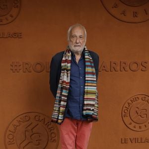 François Berléand lors des Internationaux de France de Tennis de Roland Garros 2025, à Paris, France, le 7 juin 2025. 

© Cyril Moreau / Bestimage