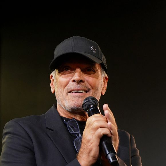 Laurent Baffie lors de la soirée annuelle de gala de l'association Hope au pavillon Gabriel à Paris le 14 octobre 2025.

© Anne-Sophie Guebey / Bestimage