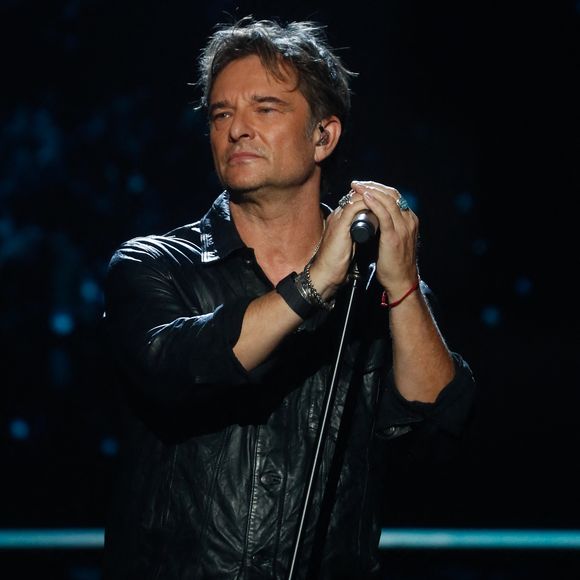 Exclusif - David Hallyday chante "Sang pour sang" en duo virtuel avec son père Johnny en utilisant l'IA - Enregistrement de l'émission "Les disques d'or de l'année" au Dôme de Paris, présentée par E.Gossuin et diffusée le 24 décembre à 21h10 sur M6
© Christophe Clovis / Bestimage