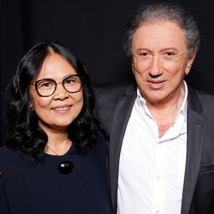 Face à Raphal, dans le podcast "En Raphäl" sur YouTube, Michel Drucker a partagé un moment particulièrement émouvant en évoquant Yleng, qu’il considère comme sa propre fille. 

Exclusif -  Michel Drucker et Yleng Kem (sa fille adoptive) - Backstage de l'enregistrement de l'émission "La Chanson secrète 8" à la Seine musicale à Paris
© Gaffiot-Moreau / Bestimage