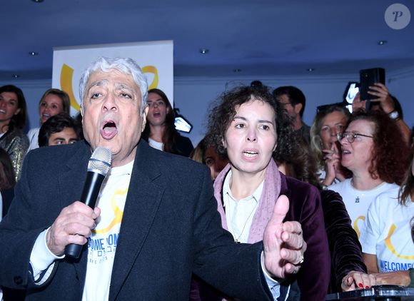 Enrico Macias, Fadila Maaroufi - Soirée "Welcome Home" organisée par F. Tapiro afin de fêter le retour des otages israeliens aux Salons Hoche à Paris le 15 octobre 2025. Rachid Bellak/Bestimage