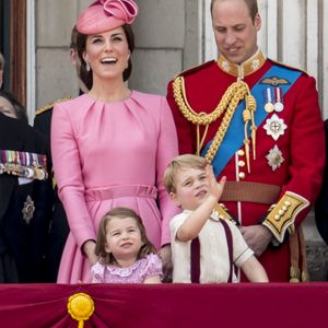 Tout va très vite pour ce membre de la famille royale britannique ! 

La princesse Eugenie d'York, la reine Elisabeth II d'Angleterre, la princesse Eugenie d'York, le prince Philip, duc d'Edimbourg, Catherine Kate Middleton , duchesse de Cambridge, la princesse Charlotte, le prince George, le prince William, duc de Cambridge, Peter Phillips, Autumn Phillips, Savannah Phillips, Isla Phillips - La famille royale d'Angleterre assiste à la parade "Trooping the colour" à Londres.