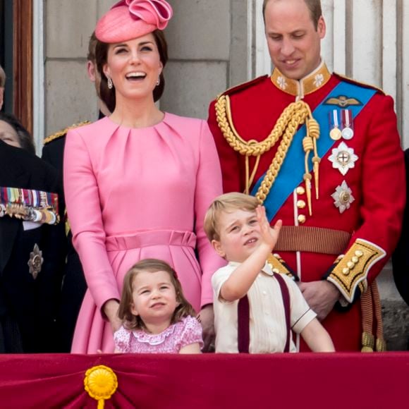 Tout va très vite pour ce membre de la famille royale britannique ! 

La princesse Eugenie d'York, la reine Elisabeth II d'Angleterre, la princesse Eugenie d'York, le prince Philip, duc d'Edimbourg, Catherine Kate Middleton , duchesse de Cambridge, la princesse Charlotte, le prince George, le prince William, duc de Cambridge, Peter Phillips, Autumn Phillips, Savannah Phillips, Isla Phillips - La famille royale d'Angleterre assiste à la parade "Trooping the colour" à Londres.