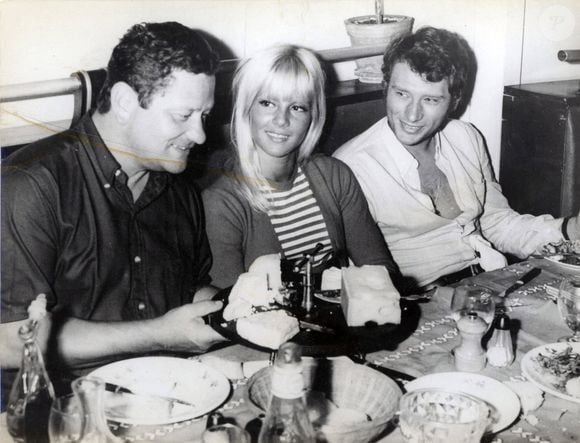 Johnny Hallyday et Sylvie Vartan à Paris le 21 février 1968  © Alamy/ABACAPRESS.COM