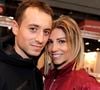 Depuis, le couple star élève ses enfants loin du tumulte parisien, au plus près de la nature sauvage : sur la côte basque.

Hugo Clément et sa compagne Alexandra Rosenfeld (Miss France 2006) - Salon du livre de Paris le 16 mars 2019. 

© Cédric Perrin/Bestimage