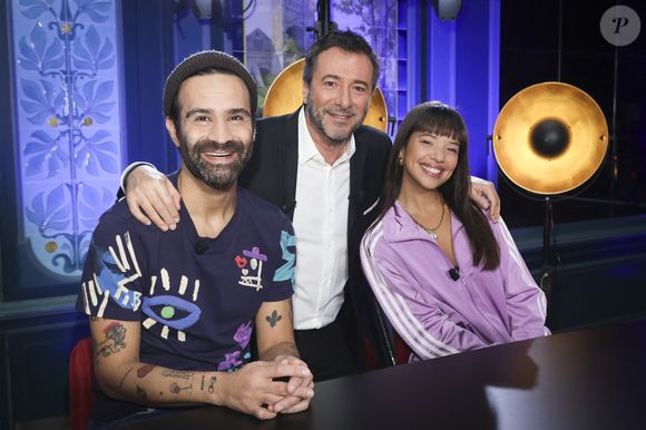 Ycare et Ouidad figurent aussi dans la liste des invités
Exclusif - Ycare, Bernard Montiel, Ouidad - Enregistrement de l'émission "L'Invitation", présentée par B.Montiel et diffusée le 22 décembre sur Olympia TV
© Jack Tribeca / Bestimage