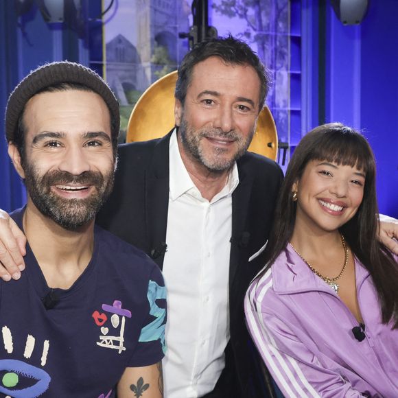 Ycare et Ouidad figurent aussi dans la liste des invités
Exclusif - Ycare, Bernard Montiel, Ouidad - Enregistrement de l'émission "L'Invitation", présentée par B.Montiel et diffusée le 22 décembre sur Olympia TV
© Jack Tribeca / Bestimage