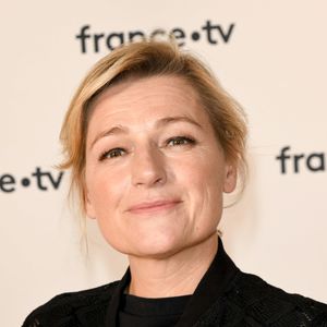 Anne Elisabeth Lemoine au photocall de la conférence de presse de France 2 au théâtre Marigny à Paris le 18 juin 2019
© Coadic Guirec / Bestimage