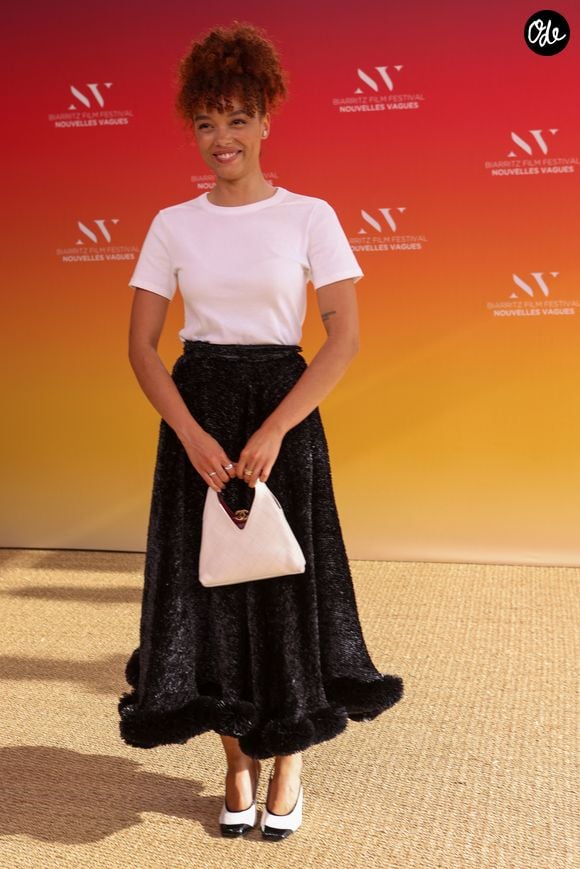 Whitney Peak, membre du Jury, au Théâtre de la Gare du Midi lors de la Cérémonie d'ouverture du Festival international du film de Biarritz - Nouvelles Vagues 2026, le 23 juin 2026. © Jean-Marc Lhomer / Bestimage
