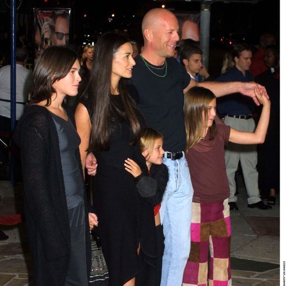 Bruce Willis, Demi Moore et leurs enfants à l'avant-première du film "Bandits", à Los Angeles, en 1996.

Photo : Alain Rolland / Maxima Prod / Bestimage