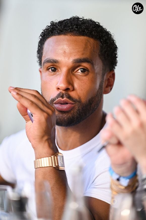 Exclusif - Lucien Laviscount dans l'espace VIP, le Pavillon Eiffel, lors de la 12ème édition Longines Paris Eiffel Jumping au pied de la Tour Eiffel sur le Champ-de-Mars à Paris, France, le 20 juin 2026. © Perusseau-Veeren/Bestimage