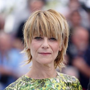 "Adolescente, je me rêvais actrice, donc la question ne se pose pas", a expliqué la célèbre cinquantenaire. 


Marina Foïs au photocall du film "La Femme la plus riche du Monde" lors du 78ème Festival International du Film de Cannes le 19 mai 2025. © Jacovides / Moreau / Bestimage