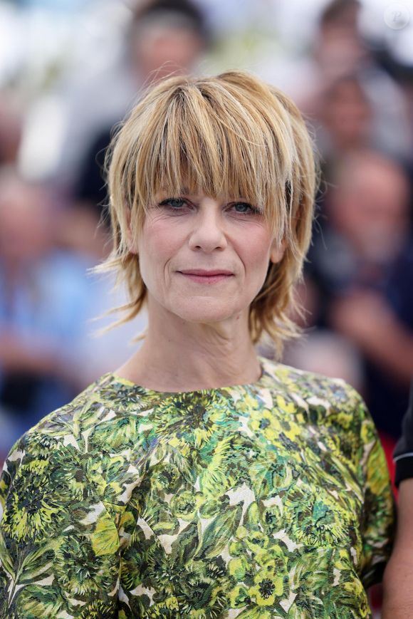 "Adolescente, je me rêvais actrice, donc la question ne se pose pas", a expliqué la célèbre cinquantenaire. 


Marina Foïs au photocall du film "La Femme la plus riche du Monde" lors du 78ème Festival International du Film de Cannes le 19 mai 2025. © Jacovides / Moreau / Bestimage