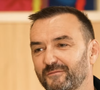 Le chef de 48 ans veut qu'ill "sache bien se faire à manger", et qu’il sache aussi cuisiner "pour ses potes, pour ses copines (…) parce que je trouve que c’est magnifique !", a-t-il assuré. 

Cyril Lignac dans l'émission AURA d'Audrey Crespo-Mara publiée le 16 mai sur YouTube