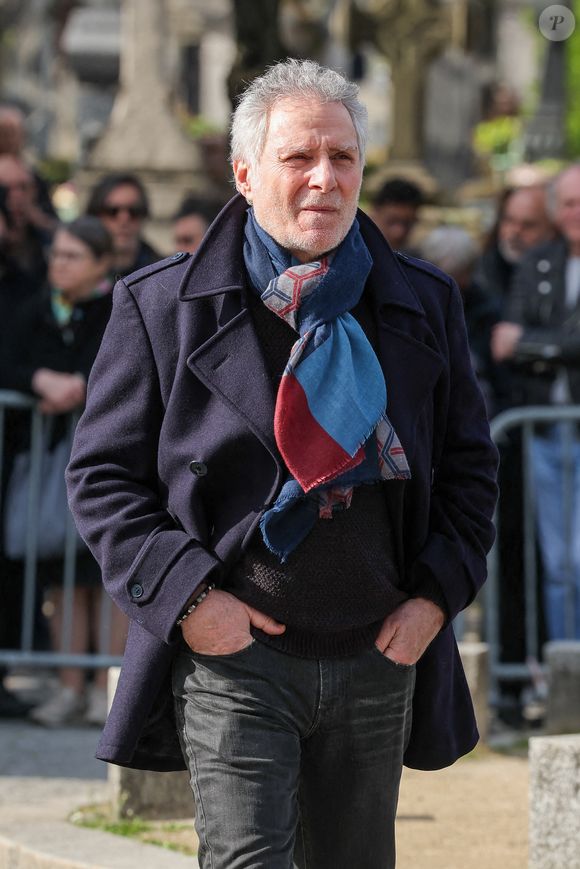 Laurent Olmedo aux arrivées des obsèques d'Emilie Dequenne au cimetière Père Lachaise à Paris, France, le 26 mars 2025. © Cyril Moreau/Bestimage