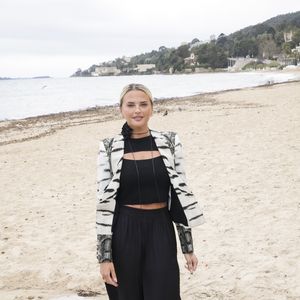 Exclusif - Kelly Vedovelli - Les célèbres personnalités de la télé se sont retrouvés avec bonheur, dans le Sud, à Vallauris Golf-Juan, pour assister à un magnifique show de cabaret, en présence de Mr Le Maire K. Luciano et ses adjoints, heureux de répondre à l'invitation du dynamique Président de l'association "Valoriser Vallauris Golf-Juan", Mr B. Darde, ce passionné d'art et du monde associatif projette également de créer un Musée de Sculpture à ciel ouvert , mêlant Art et Espace Public. POUR INFOS VOIR VENDEUR © Jack Tribeca/Bestimage