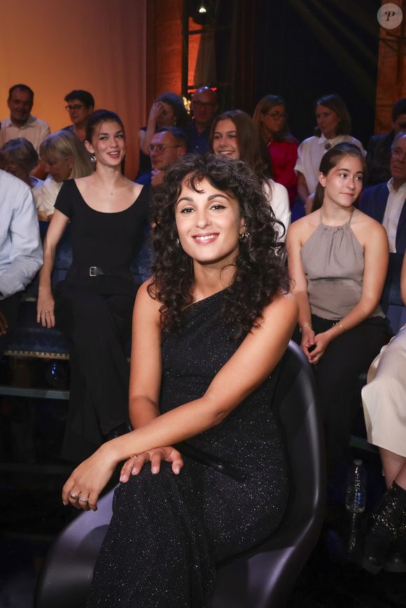 Exclusif - Barbara Pravi lors de l'enregistrement de l'émission "Le Grand Echiquier - Spéciale Serge Gainsbourg" présentée par C.Chazal et A.Manoukian et diffusée le 7 avril 2026 sur France 2, à Paris, France, le 17 septembre 2025. © Jack Tribeca/Bestimage