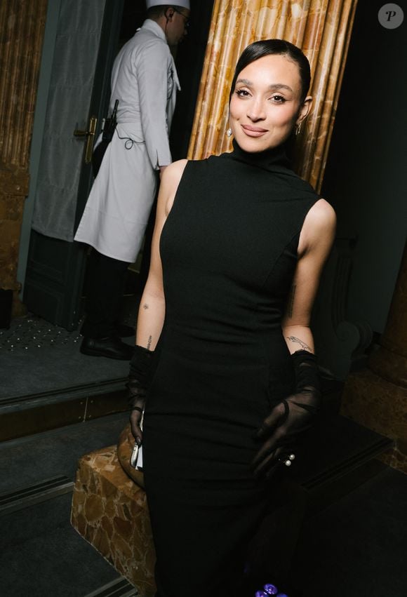 Camélia Jordana au dîner des enfants du Rwanda au Pavillon Ledoyen à Paris le 26 mars 2026 © Sam Delpech / Bestimage