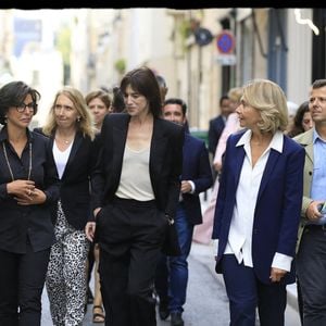 Rachida Dati, maire du 7ème arrondissement de Paris, Charlotte Gainsbourg, Valérie Pécresse, présidente du conseil régional d'Ile de France, Christophe Poisson, adjoint au maire du 7ème, chargé de la culture lors de l'inauguration de la Maison Gainsbourg, rue de Verneuil à Paris le 14 septembre 2023. La maison ouvrira ses portes au public à partir du 20 septembre 2023.
© Alain Guizard / Bestimage