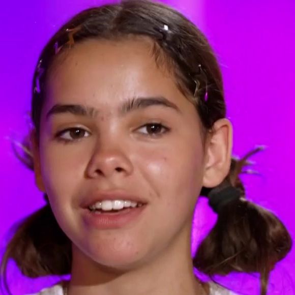 Il lui a prédit une belle carrière

Lila Debbouze a participé à la demi-finale de "The Voice Kids" diffusée sur TF1 le samedi 26 septembre 2026. La fille de Jamel Debbouze et Mélissa Theuriau a été éliminée.