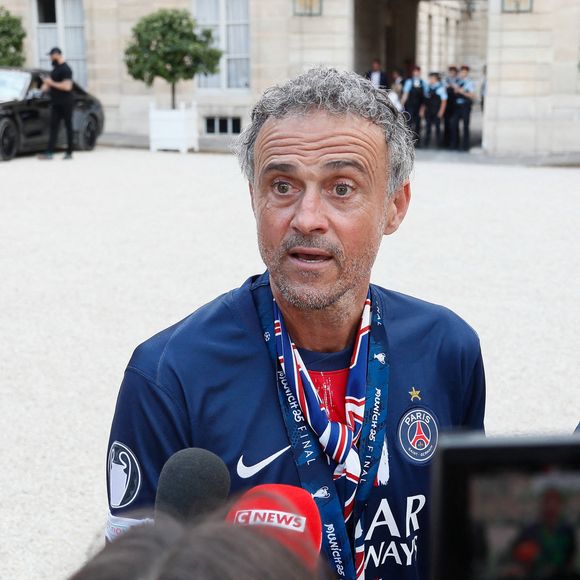Luis Enrique (entraineur manager du PSG) - Réception de l'équipe du Paris Saint-Germain (PSG) à l'occasion de leur titre de vainqueur de la Ligue des Champions 2024-2025 au palais de l'Elysée à Paris, France, le 01 juin 2025. © Christophe Clovis / Bestimage