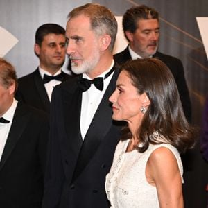 Le roi Felipe VI d'Espagne et la reine Letizia ors du dîner des prix "Luca de Tena", "Mariano de Cavia" et "Mingote" dans les locaux du journal ABC à Madrid, le 18 juillet 2024.

Photo : Europa Press / Bestimage