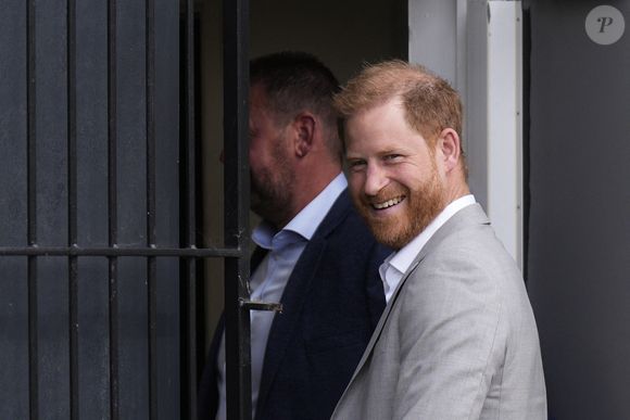 Le duc de Sussex, le prince Harry, arrive pour une visite au Community Recording Studio (CRS) à Nottingham, au Royaume-Uni, le 9 septembre 2025, à l'occasion de l'annonce d'un don substantiel à Children in Need pour aider à soutenir leur travail de lutte contre la violence qui touche les jeunes. Photo by Aaron Chown/PA Wire/ABACAPRESS.COM