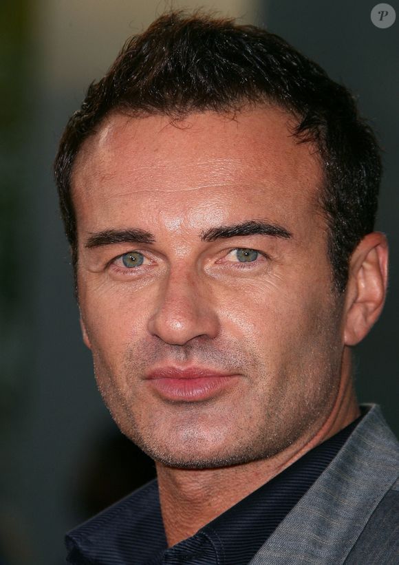 L'acteur Julian McMahon lors d'une avant-première. Photo par Backgrid USA / Bestimage