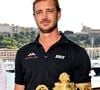 Il faut dire que son père s'est donné pour cette course de voiliers !

Le prince Albert II de Monaco a félicité les vainqueurs de l'Admiral’s Cup 2025, les 2 équipages du Yacht Club menés par Pierre Casiraghi, vice-président du Y.C.M. à la barre de Jolt 6 et Peter Harrison sur Jolt 3, le 14 septembre 2025
 © Bruno Bebert / Bestimage