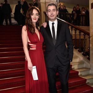 Ali Baddou, Charlotte Le Bon arrivant à la 40e cérémonie annuelle des César du cinéma qui s'est tenue au Théâtre du Chatelet à Paris, France, le 20 février 2015. Photo by Bernard-Briquet-Gouhier/ABACAPRESS.COM