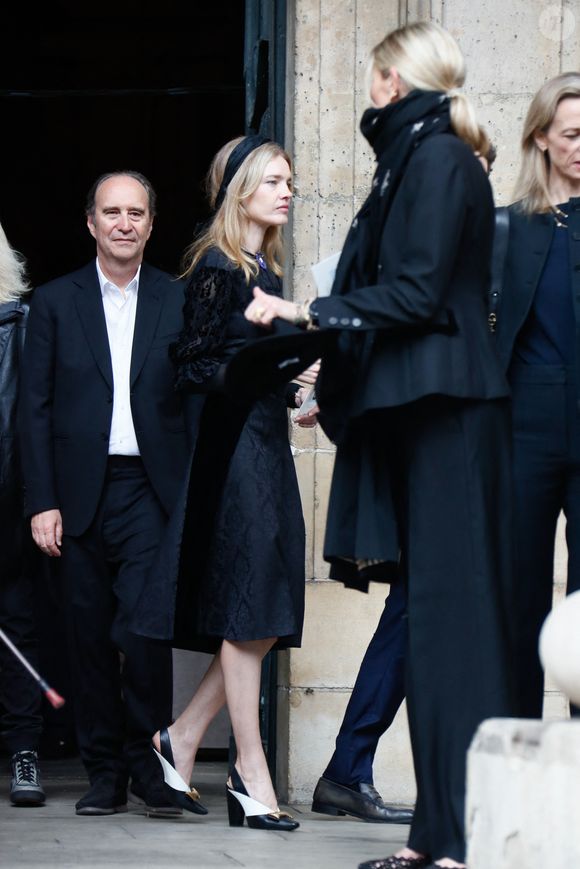 Exclusif - Xavier Niel, Natalia Vodianova, Ségolène Gallienne à la sortie de la messe hommage à Doris Brynner en l'église Saint-Philippe-du-Roule à Paris le 4 juin 2025.

© Christophe Clovis / Bestimage