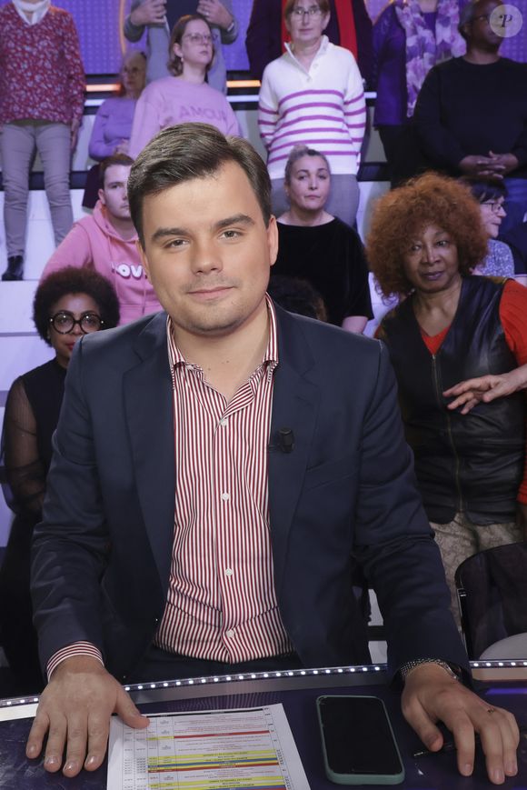 Info - Gauthier Le Bret va devenir papa pour la première fois - Exclusif - Gauthier Le Bret - Sur le plateau de l'émission "Face à Hanouna" diffusée le 10 février 2024 sur C8 .
Le 8 février 2024.

© Jack Tribeca / Bestimage