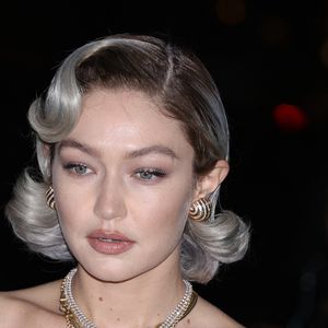Gigi Hadid - Photocall du "Le Grand Diner du Louvre" lors de la Fashion Week à Paris le 4 mars 2025.
© Denis Guignebourg / Bestimage