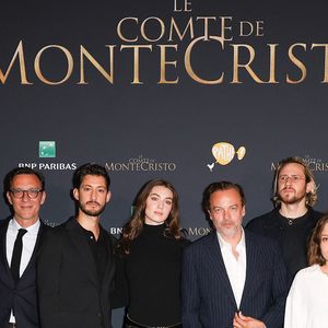 Depuis ce vendredi, le Comte de Monte-Cristo, qui cumule 9 millions d'entrées au box office, est disponible sur myCANAL. 

Exclusif - Julien De Saint Jean, Matthieu Delaporte, Alexandre de la Patellière, Pierre Niney, Anamaria Vartolomei, Patrick Mille, guest lors de l'avant-première du film "Le Comte de Monte-Cristo" au Grand Rex à Paris

© Coadic Guirec / Olivier Borde / Bestimage