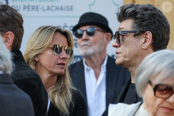 Sarah Lavoine (Poniatowski) et Marc Lavoine - Obsèques de la chanteuse Régine au Crematorium du cimetière du Père-Lachaise à Paris. Le 9 mai 2022
© Jacovides-Moreau / Bestimage