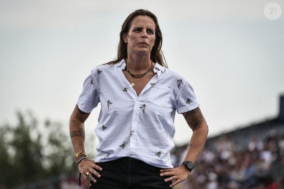 Laure Manaudou a 38 ans aujourd'hui...La nageuse française Laure Manaudou regarde les fans accueillir les champions au Parc des Champions au Trocadéro, pendant les Jeux Olympiques de Paris. Photo par Firas Abdullah/ABACAPRESS.COM
