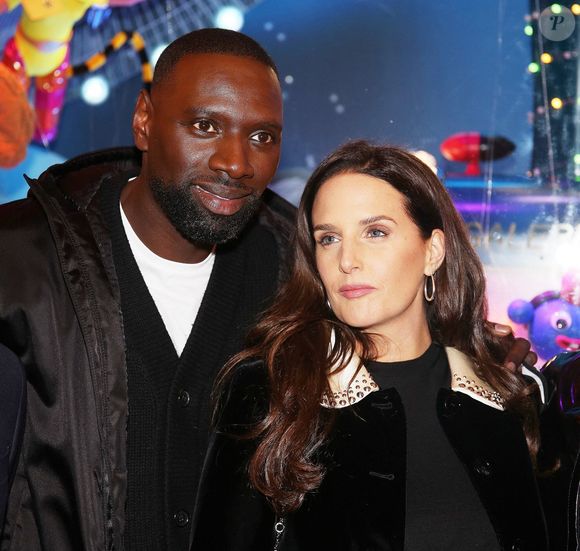 Omar Sy et sa femme Hélène - Lancement de "1,2,3... Noël" lors de l'inauguration des vitrines et du sapin de Noël 2021 des Galeries Lafayette Haussmann 2021 à Paris. Le 17 novembre 2021

©Panoramic / Bestimage