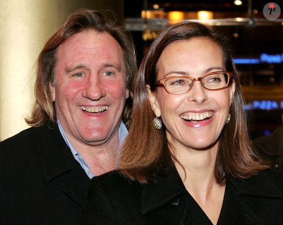 Photo d'archives - Gérard Depardieu et sa compagne Carole Bouquet assistent à la première du dernier film d'Olivier Marchal, '36, Quai des Orfèvres', au Pathe Zepler à Paris, France, le 15 novembre 2004. Photo par Laurent Zabulon/ABACA.
