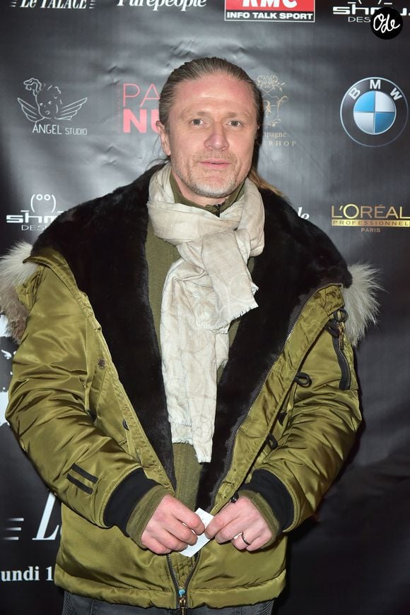 L’ancien international français pratique depuis plusieurs années le magnétisme, une activité non conventionnelle.

Emmanuel Petit - Célébrités lors du photocall du concert de Grégory Bakian au Palace à Paris, France, le 18 décembre 2017. © Giancarlo Gorassini/Bestimage