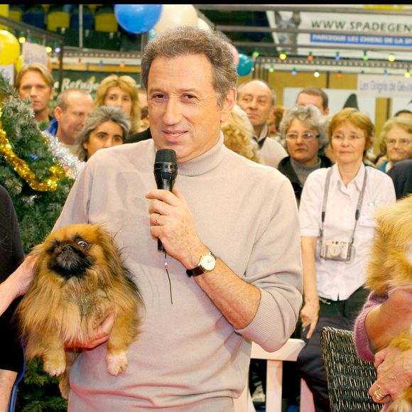 Michel Drucker, Brigitte Bardot et Dany Saval pendant le Noël des animaux de la SPA au Palais des sports Marcel Cerdan

Guillaume Gaffiot/Bestimage
