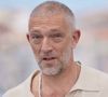 Vincent Cassel, qui fête ses 58 ans, conserve une forme physique impressionnante grâce à une activité nautique originale et peu connue. 

Vincent Cassel - Photocall du film "The Shrouds" ("Les linceuls" / Compétition) lors du 77ème Festival International du Film de Cannes. 
© Moreau / Jacovides / Bestimage