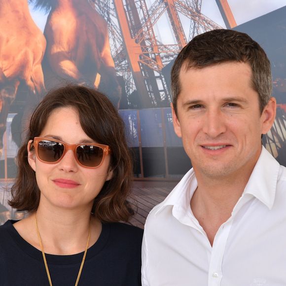 Exclusif - Marion Cotillard et Guillaume Canet lors du Longines Paris Eiffel Jumping au Champ-de-Mars à Paris, le 4 juillet 2015.

Photo : Corleone / Borde / Bestimage