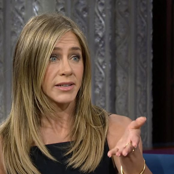 Jennifer Aniston est apparue dans l’émission de Stephen Colbert aux États-Unis pour promouvoir la dernière saison de sa série comique dramatique sur AppleTV+, The Morning Show. Photo fournie par JLPPA