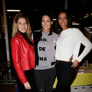 Chloé Deher, Laury Thilleman et Flora Coquerel ont assisté à la course de karting « Une Course pour la Vie », organisée au profit de l'association « Meghanora » au Paris Kart Indoor à Wissous, près de Paris, en France, le 8 février 2015. Photo de Jérôme Domine/ABACAPRESS.COM