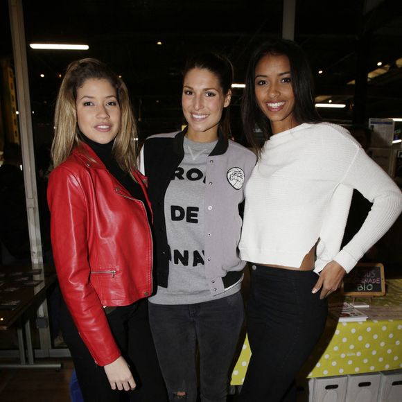 Chloé Deher, Laury Thilleman et Flora Coquerel ont assisté à la course de karting « Une Course pour la Vie », organisée au profit de l'association « Meghanora » au Paris Kart Indoor à Wissous, près de Paris, en France, le 8 février 2015. Photo de Jérôme Domine/ABACAPRESS.COM