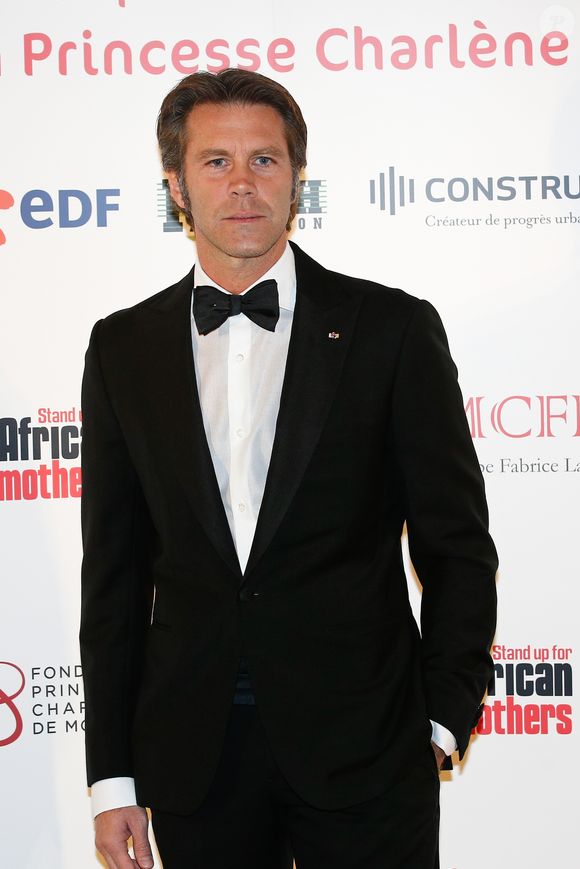 Exclusif - Le prince Emmanuel-Philibert de Savoie - Soirée de Gala "Africa on the Rock" de l'AMREF Flying Doctors en partenariat avec la Fondation Princesse Charlene de Monaco à l'hôtel de Paris, le 17 octobre 2015 à Monaco. L'AMREF Flying Doctors est la première ONG de santé publique en Afrique. Cette soirée marquera pour elle le lancement officiel  de la phase II de la campagne internationale "Stand Up for African Mothers", qui vise à former 15000 sage femmes africaines pour contribuer à réduire la mortalité maternelle et néonatale en Afrique subsaharienne. Ce sera aussi le lancement d'un projet au Kenya entre l'AMREF et la Fondation Princesse Charlene de Monaco pour la santé des enfants via l'accès à l'eau potable, l'éducation à l'hygiène, la prévention de la noyade, l'apprentissage de la natation et du secourisme à l'école. Selon l'OMS, la noyade est une question de santé publique majeure : 42 personnes meurent noyées chaque heure dans le monde. Le continent africain est l'un des plus touchés.
© Bruno Bebert / Olivier Huitel / Pool Restreint / Bestimage